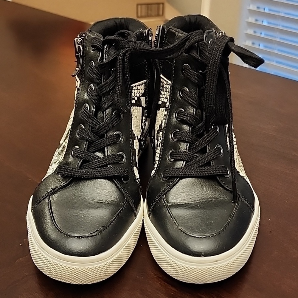 Aldo Black High top Heeled Sneakers with Side Animal Print Design. sz 7.5